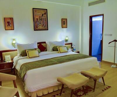 Super Saver 5 Star Cantonment Area